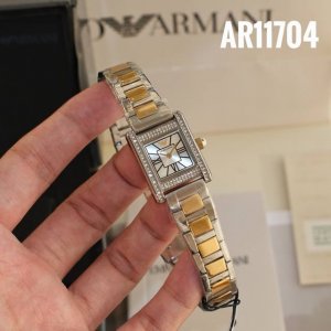 原单阿玛尼Armani女表 DDD 型号：Ar 4 DDD 表壳：316L精钢 DDD 表镜：矿物质强化玻璃 DDD 表带：316L精钢 DDD 尺寸：20*2