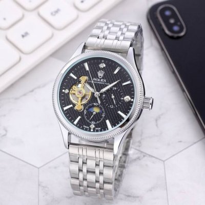 精钢表带十蝴蝶扣 白： ，间金： ，劳力士一Rolex九飞轮全自动日月星辰机械，6字位白天走时 太阳 晚上走时 月亮 [月亮]蕴含最优质的材料与一丝不苟的工艺！