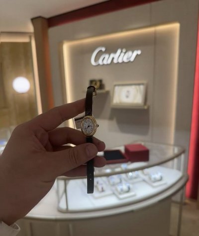 Mini尺寸白壳486738 金+30 卡地亚 浴缸系列Mini尺寸来啦迷你世界优雅代表 Baignoire浴缸系列腕表，典雅欧风浴缸形状，完美演绎卡地亚的经典