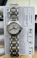 浪琴心月女神系列女表 俗称小蓝气球小美人 326毫米大表盘 天然珍珠贝母盘面 Vs天然真钻石刻度带钻石卡 淬火烤蓝剑型指针 蓝宝石镜面 带日历显示 搭载浪琴瑞士