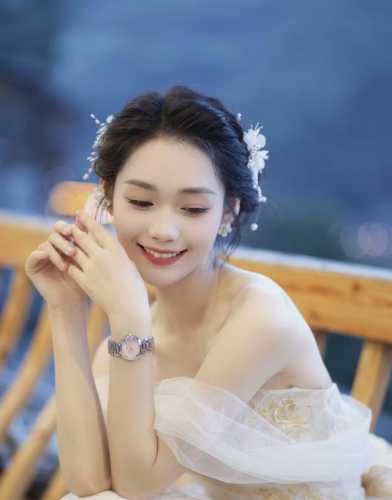 心动暴击浪琴心月樱花盘戳中心巴 樱花飘落的速度是每秒10厘米 而遇见你的心动 是浪琴永恒的光泽