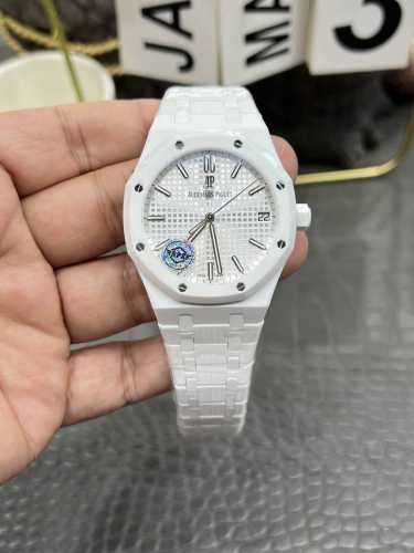 Aps爱彼皇家橡树15500白陶瓷系列 41Mm*10.5Mm 搭载丹东Cal.4302全自动一体机械
