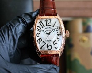 数字壳白壳 玫壳 法兰克 穆勒 Franck Muller 55*42*13Mm 全自动机械机芯 双面小牛皮原装针扣 酒桶形拱桥状壳 烈日之下 万众瞩目