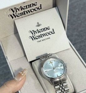 救命！！ 西太后这款小蓝表实在太好看了！ 他们家真的太懂女生了，贴心的出了大小表盘。 无论是自留，还是送对象，送好姐妹，都贼棒！