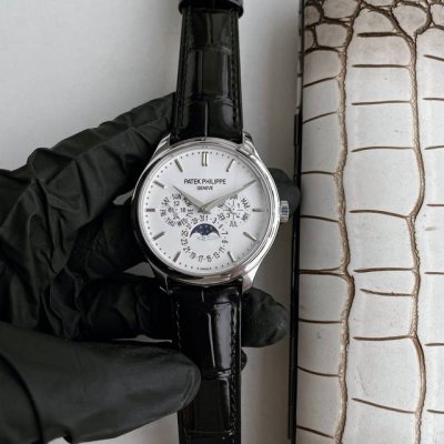 超级复杂功能时计53275140系列腕表，表壳直径40Mm，表盘布局大方得体，功能虽多却不让人觉得繁杂，日辉纹搭配金质立体数字刻度和柳叶指针条丁更让人觉得眼前一