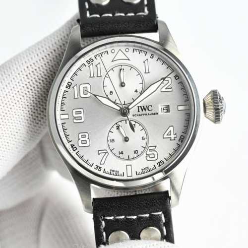 Tw新品 颜值巅峰 Iwc 旗下最耀眼的明星，万国 长动能月相专家。全新 飞行员系列 Iw51584 透底腕表。R33 表壳 316L精钢表壳，打磨抛光非常圆润