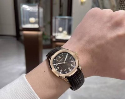 百达翡丽5167R 玫瑰金手雷 漫威蜘蛛侠同款 一表难求 专柜Vip必备收藏品之一 上手舒适 服装百搭 专柜价419000元 现货一枚 单表 双p 品相完美