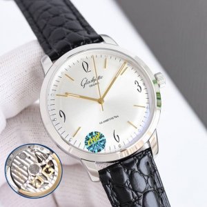 白壳 金壳 钻50 Tw Factory 匠心独具.格拉苏蒂复古男士腕表 简单大气三针经典款式永远不会过时 表镜 ：由整块蓝宝石玻璃打磨而成的弧形锅盖镜面。 佩