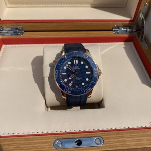 特价 欧米茄海马300米系列男表 V2升级版！钢带升级 带节宽度与正品一致，扣子可调整长度～欧米茄全新海马300 米42Mm 潜水腕表 1:全新海马300升级黑
