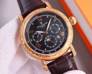 白壳 金壳 百达翡丽patek Philippe复杂功能系列-纯手工-雕花腕表-惊艳登场，42毫米的表径适配大众男性手寸，非常商务可亦休闲。整表表壳手工雕刻花纹