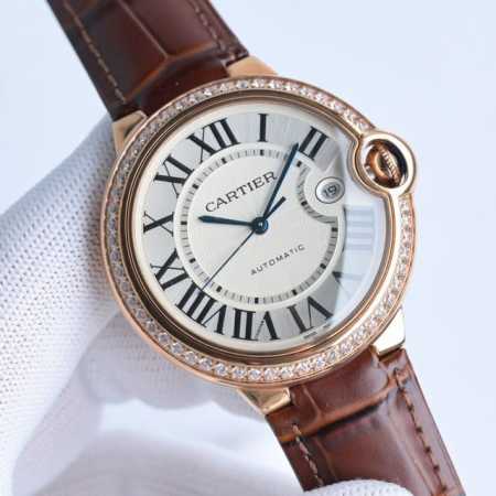 卡家18K金表 卡地亚 Cartier Rw1 蓝气球系列 男款42Mm机械到货，鳄鱼皮表带 18K包金 机械表相比石英表虽然高端，但好多人并不是很了解机械表， - 点击图像关闭