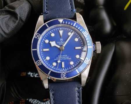 白壳 金皮 白钢 帝舵 Tudor 碧湾型系列 搭载全自动机械芯 尺寸：42Mm 镀膜玻璃 精钢表带原装扣 复古帝陀 全新演绎 - 点击图像关闭