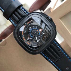 支持香港、美国直邮 七个星期五 Sevenfriday 新颖设计，以圆盘代替时针，整表立体感十足， 型号：Sf- B 02 Bullrush Really 20