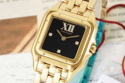 卡地亚 Cartier 猎豹 Panthere De Cartier 系列出品[庆祝I庆祝]庆祝] 机芯类型：瑞士石英机芯 表径尺寸中号：27*37毫米 表盛：