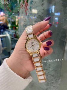 浪琴小金表 低调又不失细节的美，上手不撞款，当你觉得今天的首饰配不上你的穿搭的时候选他就对了，时尚百搭绝绝子！