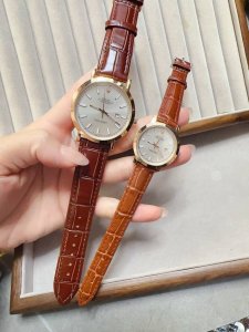白 金300最新劳力士-Rolex 情侣对表 原装进口石英机芯 316L精钢表壳 矿物质超强玻璃镜面 精钢表带 直径40Mm厚8Mm女直径28Mm厚8Mm如果今