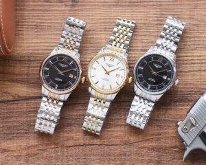 皮带 ，钢带 ，金白同价 男人挚爱 三针腕表 最新 ：浪琴最佳设计独家首发 类型 ：精品男士腕表 表带 ：真牛皮 316精钢表带 机芯 ：高端全自动机械机芯 镜