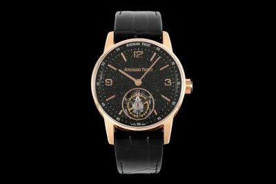 App新款 爱彼 Code 11.59 飞行陀飞轮腕表推出两款全新款式，配备精致闪亮的表盘 砂金石珐琅表盘 制作师在表盘上覆盖了一层混合了碎砂金石玻璃和大明火珐