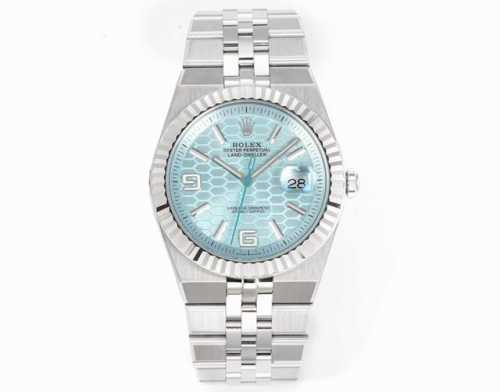 白玫 ，钻加100 8Factory 陆使型配重版 重量：对版重量164克 尺寸：40Mm9.7Mm 表壳：对版9.4Mm表耳间距及三角坑纹表圈一体式表壳 表链