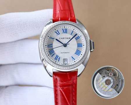 玫+50 钻+50 钢带+50。卡地亚钥匙系列 女款31Mm、35Mm，钥匙腕表保留了卡地亚的经典设计：阿拉伯数字时标和剑形蓝钢指针，形似钥匙的表冠顶端镶嵌一颗 - 点击图像关闭
