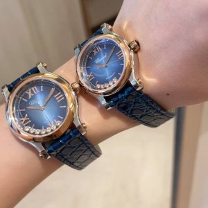 光圈 快乐钻happy Diamonds 三个表盘直径：30Mm、36Mm 36Mm有5钻、7钻 作为萧邦最门热最畅销的系列一以直细腻的手法诠释萧邦志标性灵动钻