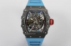 一体机芯 白宝石避震 Richard Mille』理查米尔Rm 2 这是该系列第一枚搭载自动上链机芯的作品，并且别出心裁地使用全碳纤维材料来制作整个表壳。 表壳