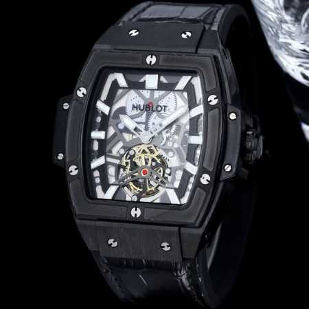 白 钛黑玫 Hublot 宇舶 精品男士腕表，六字位飞轮设计，技艺精湛，独具匠心，尊贵大气，绅士风范。采用高品质机械机芯，顶级316精钢表壳，进口小牛皮表带，矿 - 点击图像关闭