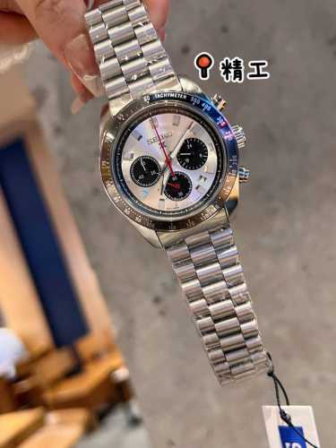 精工-Seiko 人工合成玻璃搭载原装六针扫描石英机芯。直径 40.6 Mm 密底 表壳材质316精钢 胶带 蝴蝶结双按扣 简约时尚 格调生活！