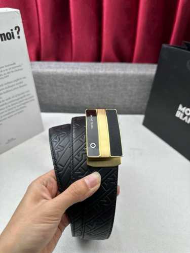 特 品牌： 万宝龙 新款进口3. 5自动扣头层小牛皮，手感细腻柔软。搭配纯钢自动精品钢扣，男士必备！宽度： 3.5Cm自动钢扣头层牛皮皮带