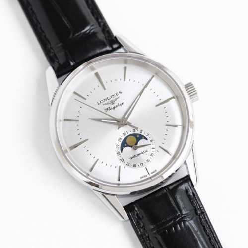 浪琴 Longines 军旗系列 经典复刻日月星辰腕表 新款上市 Zf4 字面 采用弧形设计 同时搭配太阳玟 时分针夜光涂层 无论日夜均可清晰显时 镶嵌立体时标