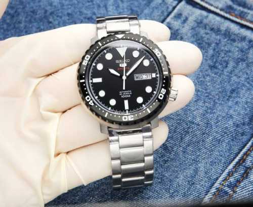 精工-Seiko，一比一复刻，各大电商平台均同步在售。 最新多功能男士腕表，超强夜光！！搭载7S36全自动精工机械机芯 机芯与正品一致 大气新颖的表盘 316精
