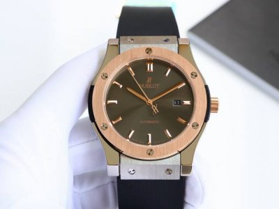 金黑+20宇舶 恒宝Hublot 经典融合系列 316精钢表壳 壳套采用Cnc工艺精细打磨加工 确保各方位细节 圈口彰显宇舶独特拉丝工艺效果，表带采用进口橡胶表