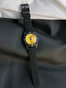 Tf Technology Factory 一家专注百年灵的工厂p，新超级海洋系列。一直延续与原厂胚厂合作，要求质量达到保证，所有的配件与原厂可互换。1：表壳采