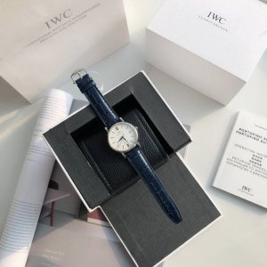 经典爆款 正装必备 Gd出品，全新一表一码iwc150周年纪念版 柏涛菲诺系列沉浸2年后蓄势而发，继之前销量冠军到磨练2年后，批 。Gd将此款深入解读原装，搭载