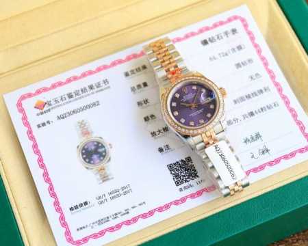 劳力士女装日志型28㎜日志系列，女装日志型的蚝式表壳是坚固优雅、完美比例的典范，采用316L不锈钢来锻造不锈钢腕表表壳，具备高抗腐蚀性，这种超合金不仅非常耐用且 - 点击图像关闭