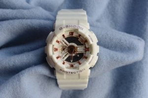 现货卡西欧超级爆款 平价好款 适合追求潮流的年轻人首选！合适男女 情侣 学生 潮男 潮妞们佩戴 大表盘 简洁大方 抬手灯 经典防震表盘设计品质，45度自动抬手亮