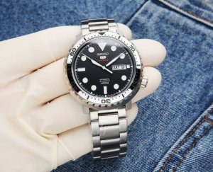 精工-Seiko，一比一复刻，各大电商平台均同步在售。 最新多功能男士腕表，超强夜光！！搭载7S36全自动精工机械机芯 机芯与正品一致 大气新颖的表盘 316精