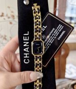 香奈儿小方糖 女生梦 香奈儿 方糖面世36年来一直是女生心中的梦想腕表。“方糖”回归，引发热潮备受追捧，很多人都不知道，黑金方糖作为香奈儿最早诞生 的表，从设计