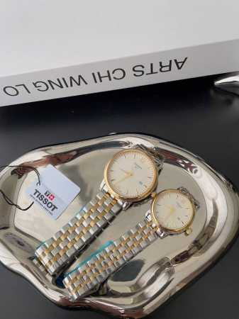 白 金 钢带10 天梭tissot 全新卡森臻我系列情侣对表，刘亦菲黄晓明倾情代言。臻我 寓意每时每刻做真实的自己。每一种身份，皆是兴之所至。每一年真我，都独具 - 点击图像关闭