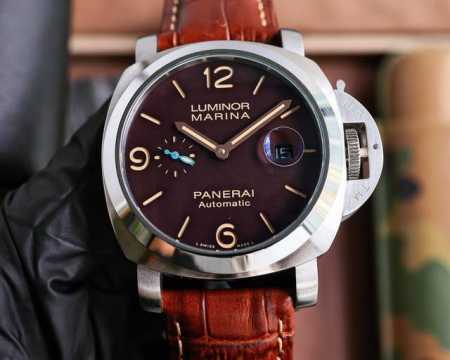 白壳 沛纳海 PANERAI 弧型镀膜玻璃 44mm*16mm 胶表带搭配原装针扣 全自动机械 一款来自硬汉的手表 - 点击图像关闭