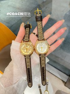蔻驰 Coach经典款石英女表，36Mm表径，布艺牛皮表带，注意看底皮、美到爆、专柜品质、自家款可力推！高品质