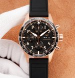 爆炸万国Iwc新款赛车飞行员 飞行员系列高性能计时腕表，41毫米的表径，完美适配陶瓷测速圈。 Jp 机芯采用Asia7750透底万国的69385自动上链机。双面