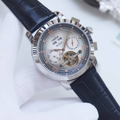 品牌：欧米茄-Omega 类型：男士腕表 壳套：顶级版316精钢L 表带：进口小牛皮表带 机芯：全自动机械机芯 镜面：矿物质防刮镜面玻璃 尺寸：直径42Mm厚1