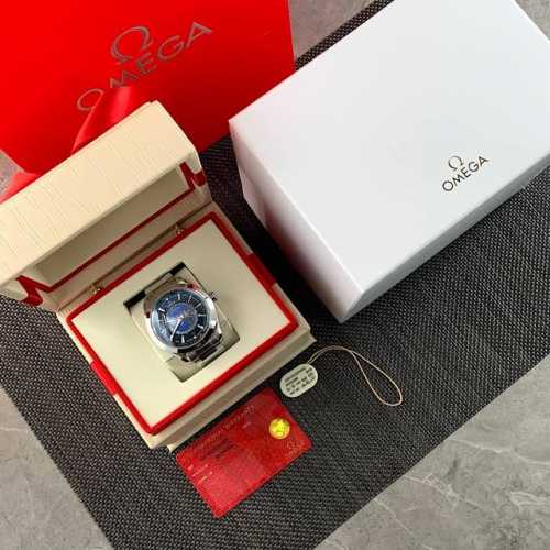3060 omega欧米茄海马 系列深世界同轴 至臻天文台43Mm 300米潜水表 顶级版本 支持任意对比 搭载独有的原版一致8800机械机芯 漩涡形结构摆轮
