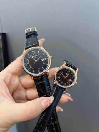 最新白 .金 钢20 天梭TISSOT 全新卡森臻我系列情侣对表隆重登场寓意每时每刻做真实的自己。每一种身份，皆是兴之所至。每一年真我，都独具魅力。佩戴卡森臻我 - 点击图像关闭