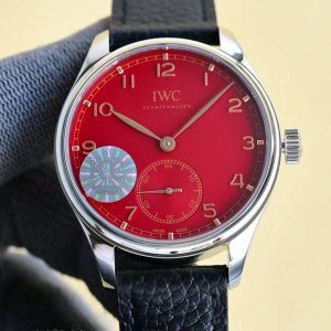 1370 kc 市场最高版本 万国 Iwc 葡萄牙自动小三针系列腕表！Om7 1表径40.4毫米，机芯采用定制机82200自动机械。 2惟妙惟肖的表圈抛光，表耳