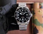 帝陀 Tudor 复古系列 全自动机械 尺寸：42Mm 三维镀膜玻璃 精钢表带 复古帝陀 全新演绎
