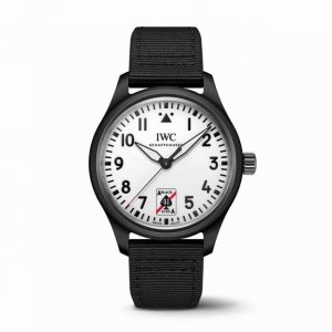 新表 Iwc 推出 Lot S Watch Automatic 41 Black Aces 黑桃A特别版腕表 搭载原装西铁城机芯 双卜蓝宝拱玻璃双层防水圈设计旋