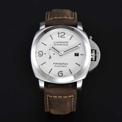 沛纳海--Panerai 类型：男士顶级腕表 机芯：有全自动上海机械机芯 表壳：316L精钢表壳 镜面：矿物强化防摔玻璃 皮带：真牛皮表带 尺寸：直径44Mm，