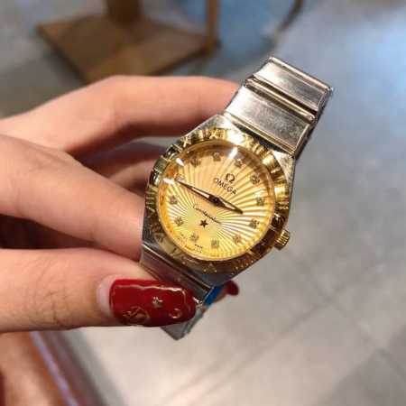 情人节热卖推荐 欧米茄Omega经典款式 永恒不变 双鹰星座系列女表，采用高级进口石英机芯，蝴蝶双按表扣。 矿物质耐磨玻璃材质，表里如一 独具匠心！尺寸：28M - 点击图像关闭